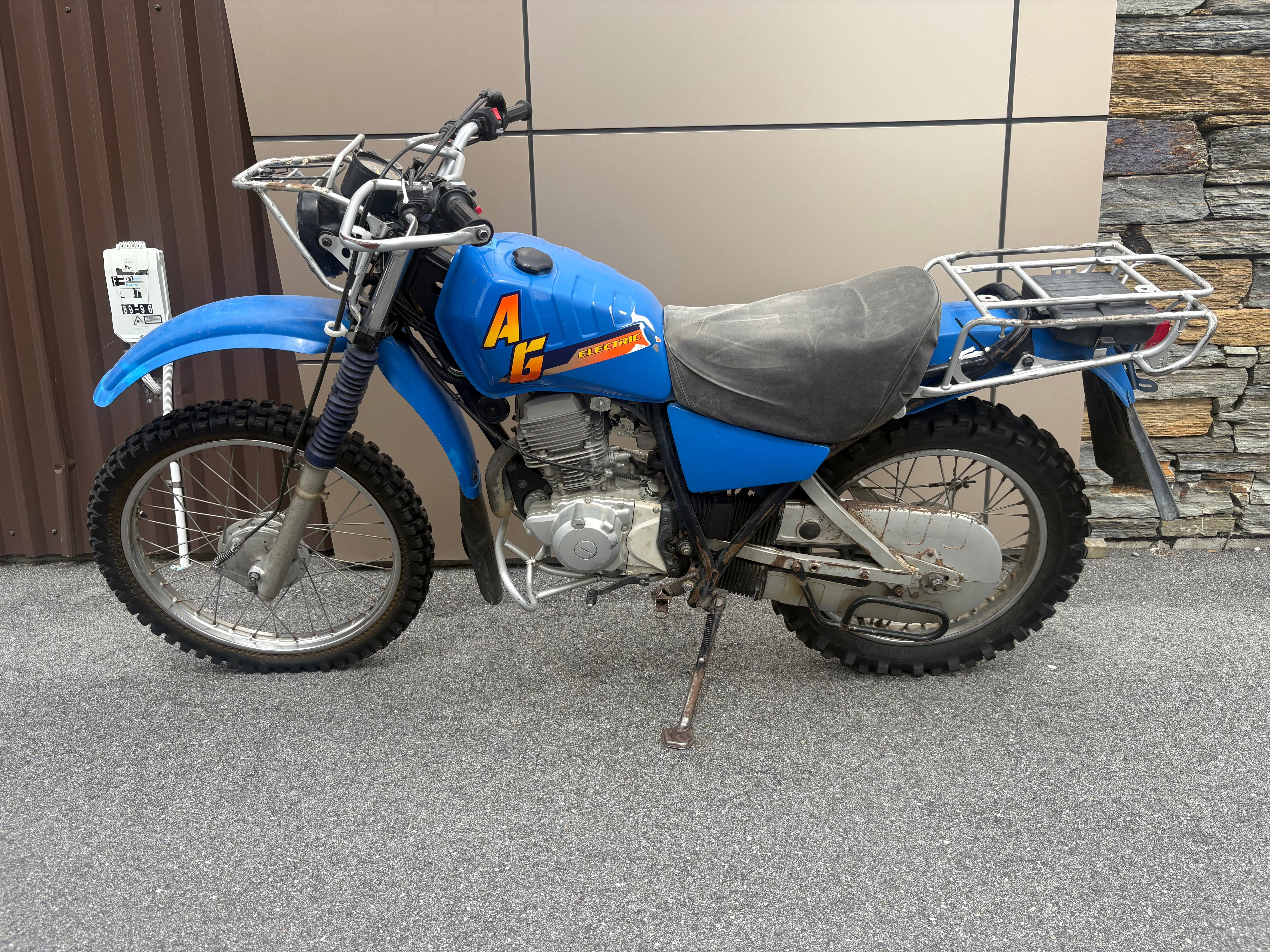AG200FEL