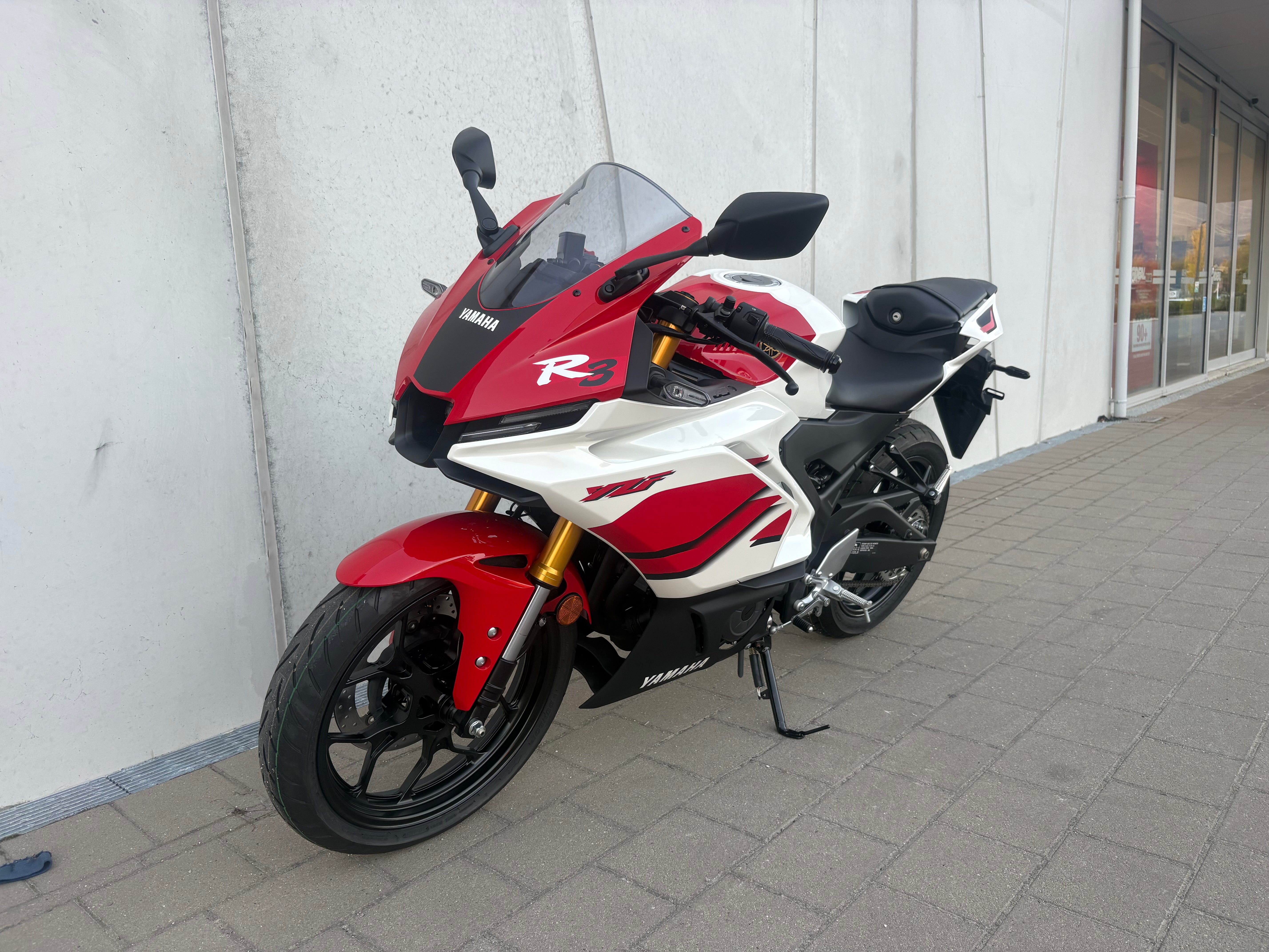 Yamaha R3-SP 70th Anniversary Edition